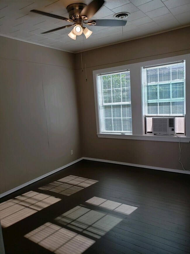Foto del edificio - 3024 6th St