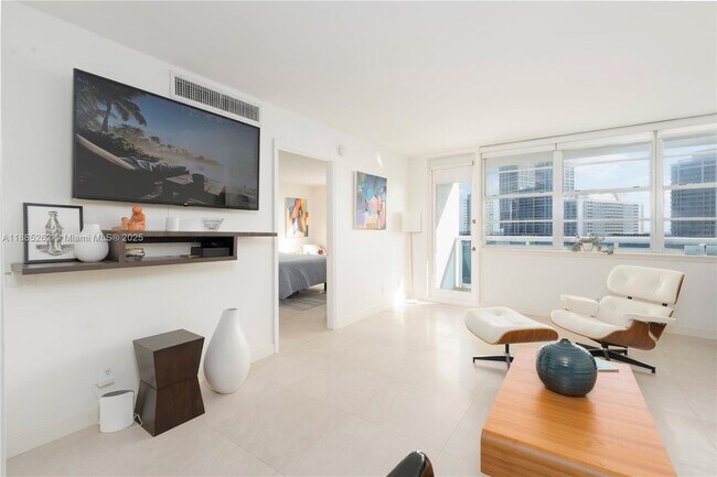 Foto del edificio - 6770 Indian Creek Dr