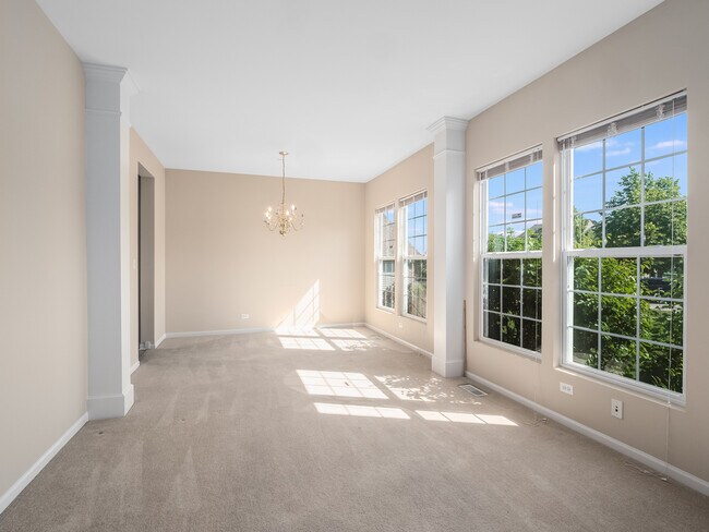 Foto del edificio - 616 Bradford Ln