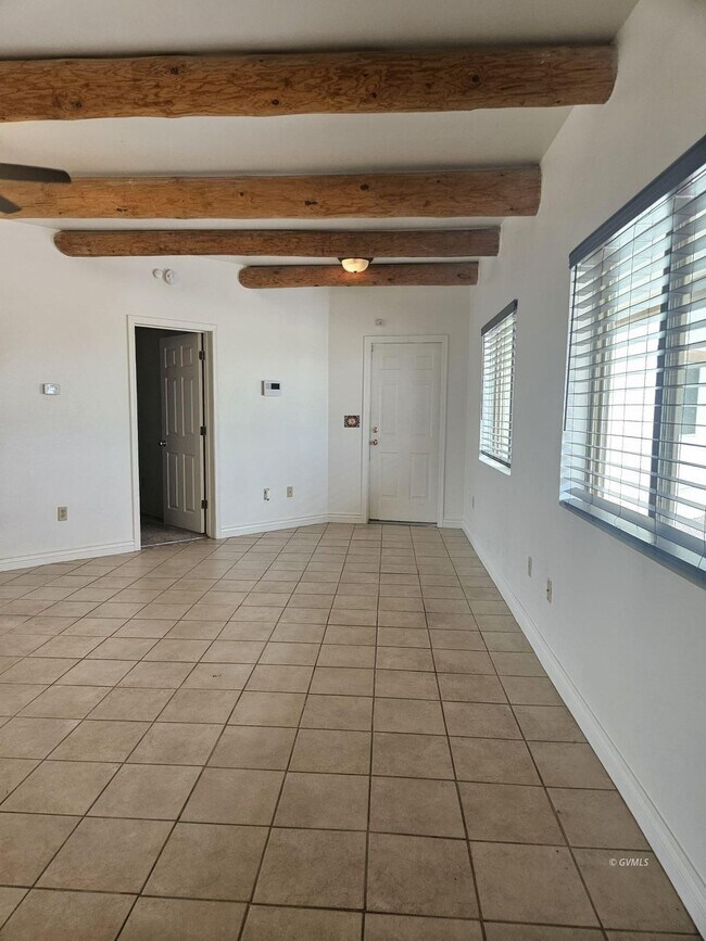 Foto del edificio - 8468 Pueblo Dr