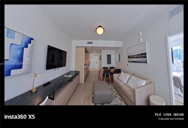 Foto del edificio - 225 N Miami Ave