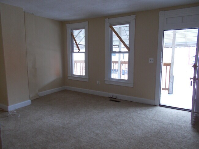 Building Photo - 1606 Elmtree St