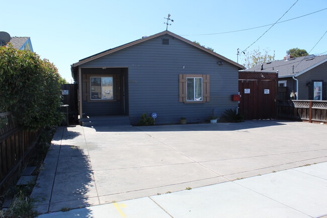 Building Photo - 3156 McKee Rd