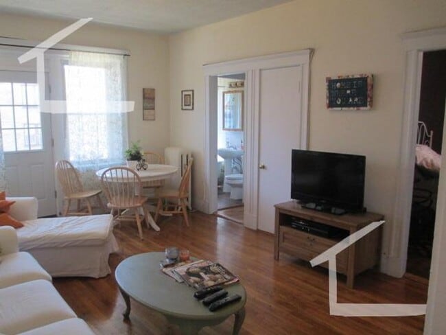 Building Photo - HOT ALLSTON LISTING!!!!