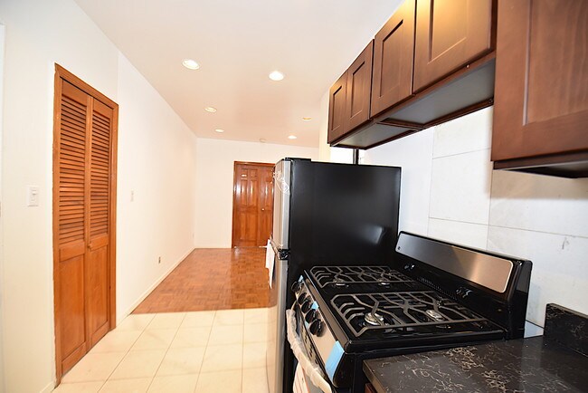 Foto del edificio - 226 W 4th St