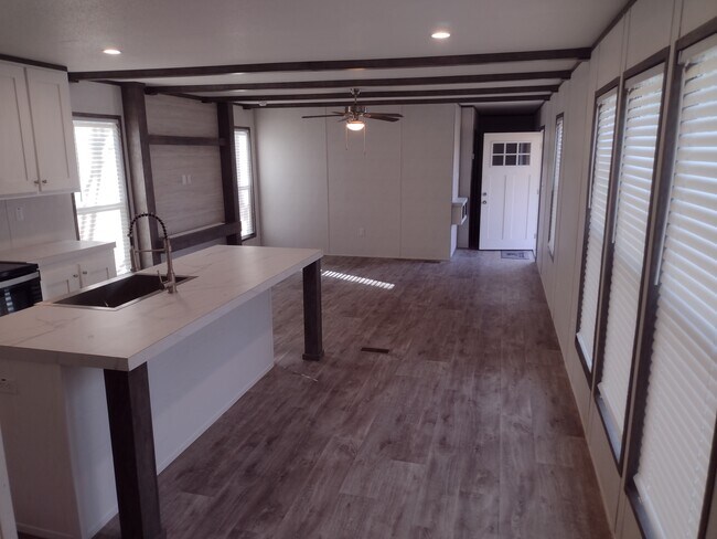 Foto del edificio - 39784 S Thibodeaux Rd