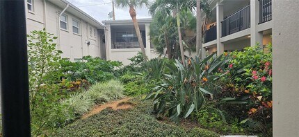 Building Photo - 224 6th Ave N