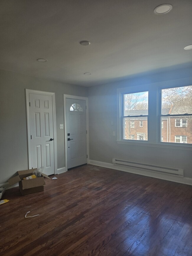 Building Photo - 1845 M St NE
