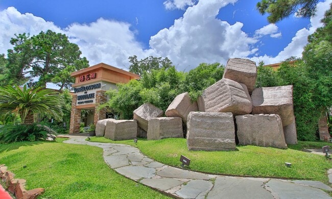 Leasing Office - SunBlossom Woodlake