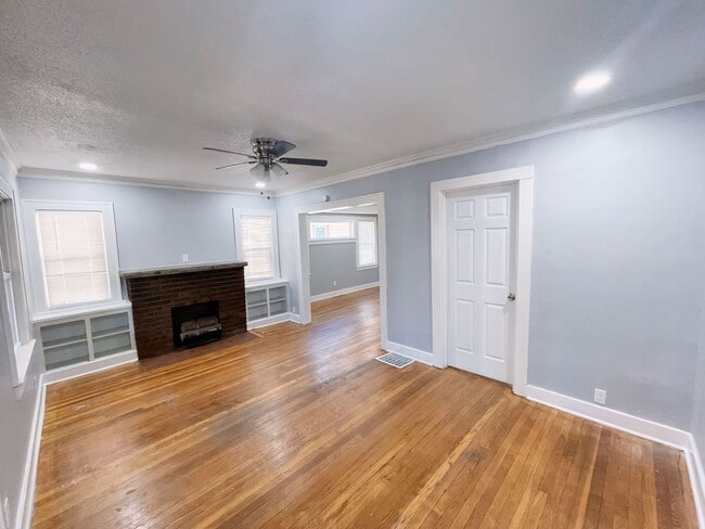 Building Photo - 5817 Highland Ave