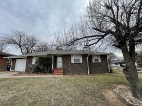 Building Photo - 3200 Lyon Blvd