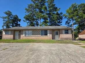 Building Photo - 2865 Glenn Hills Cir