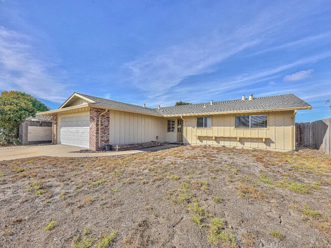 Building Photo - 985 Stokes Way