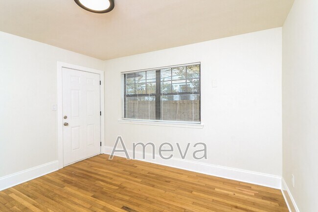 Foto del edificio - 755 St Charles Ave NE