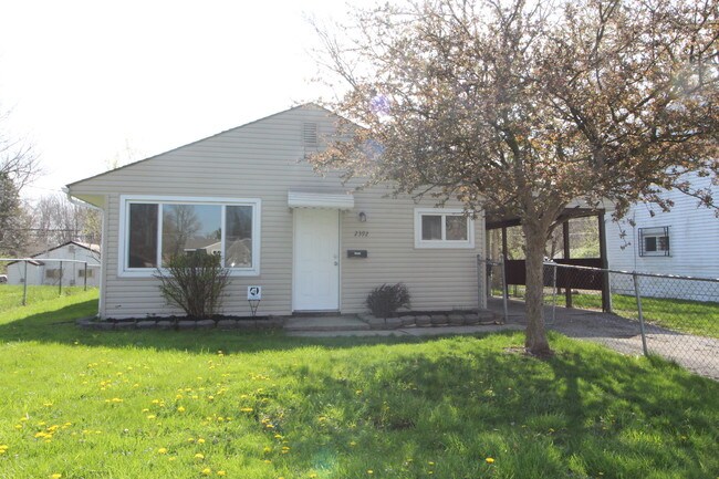 Building Photo - 2392 Century Dr