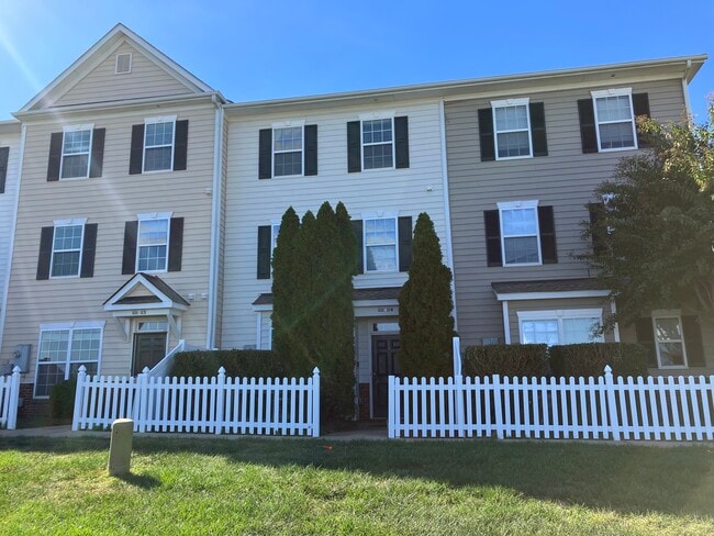 Building Photo - 1111 Consortium Dr