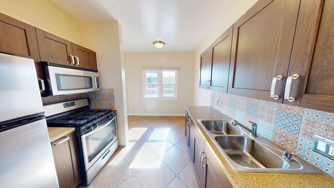 Interior Photo - **Charming 1-Bedroom Unit in Prime Los Ang...