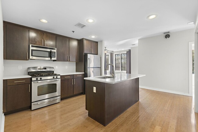 Foto del edificio - 517 Jackson St