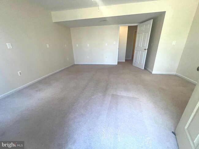 Foto del edificio - 9241 Greenshire Dr