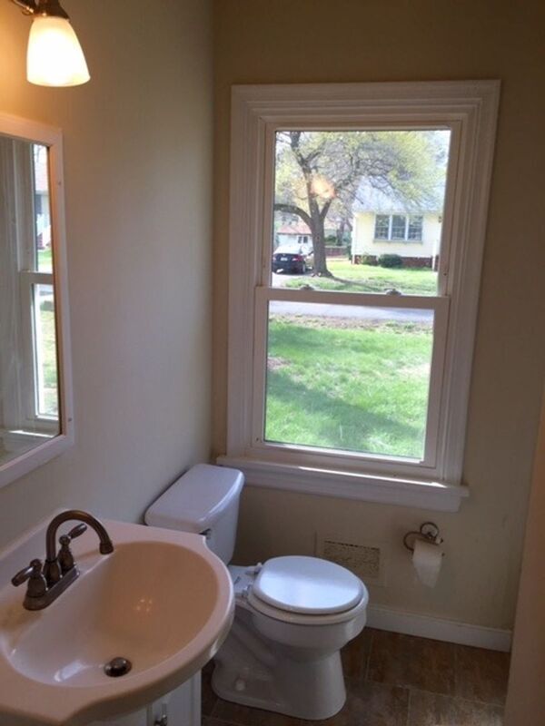 Building Photo - 925 Barlen Dr