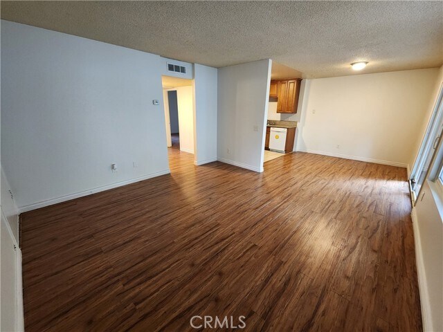 Building Photo - 1355 N San Diego Ave
