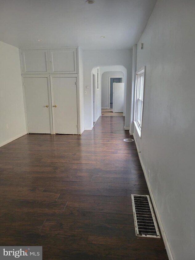 Foto principal - 6706 Torresdale Ave