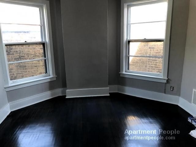 Foto del edificio - 847 W Oakdale Ave