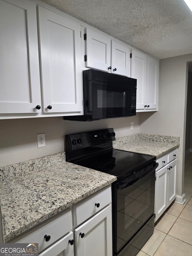 Foto del edificio - 728 Morningside Ln