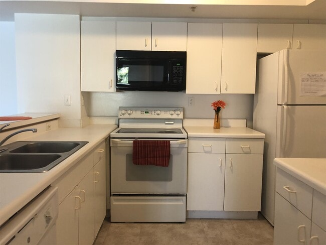 Building Photo - 6928 SW 39th St