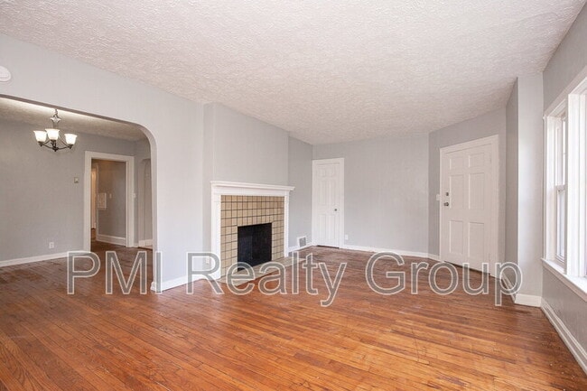 Building Photo - 3581 Ingleside Rd