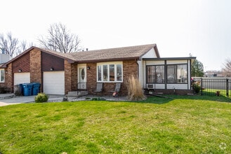 Building Photo - 105 Doe Cir