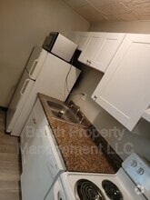 Building Photo - 634 Southcrest Dr