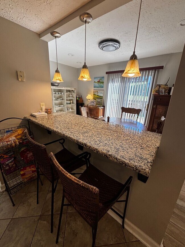 Foto del edificio - 3 Bedroom || 2.5 Bathroom - Townhome