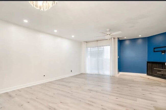 Building Photo - 355 S Madison Ave