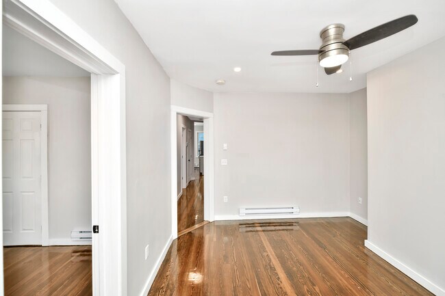 Building Photo - 81 Ellington St