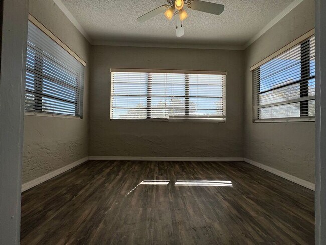 Building Photo - 163 Ave A SE