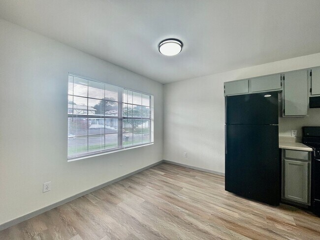 Foto del edificio - 2 Bedroom apartment w/ Washer and Dryer - ...