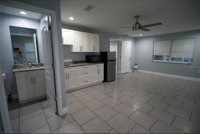 Foto del edificio - 907 W Humphrey St