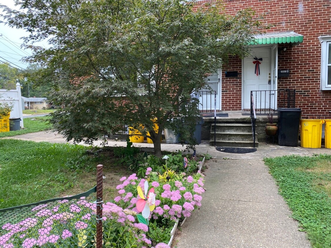 1000 Linda Lee Dr Unit 1002A, Glen Burnie, MD 21061 Condo for Rent in