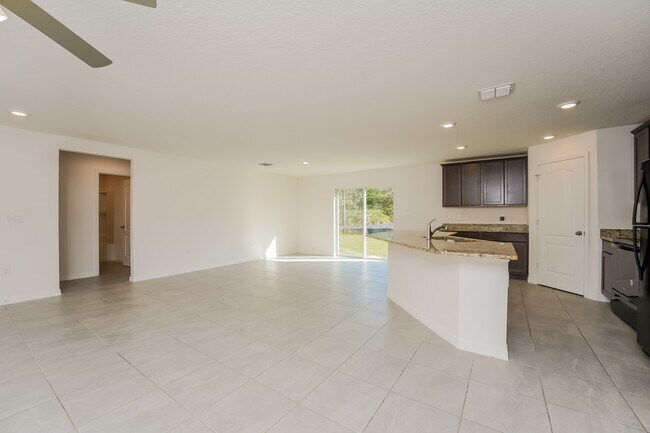 Foto del edificio - 1167 Walden Blvd SE