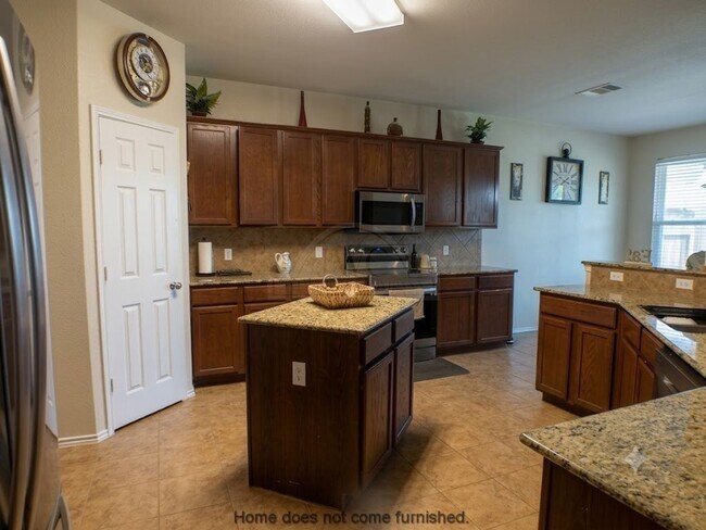 Building Photo - 803 Snow Bird Dr