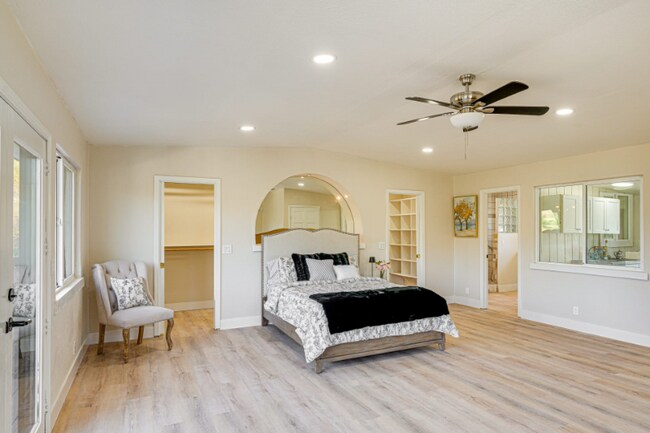Building Photo - 43 Laureles Grade