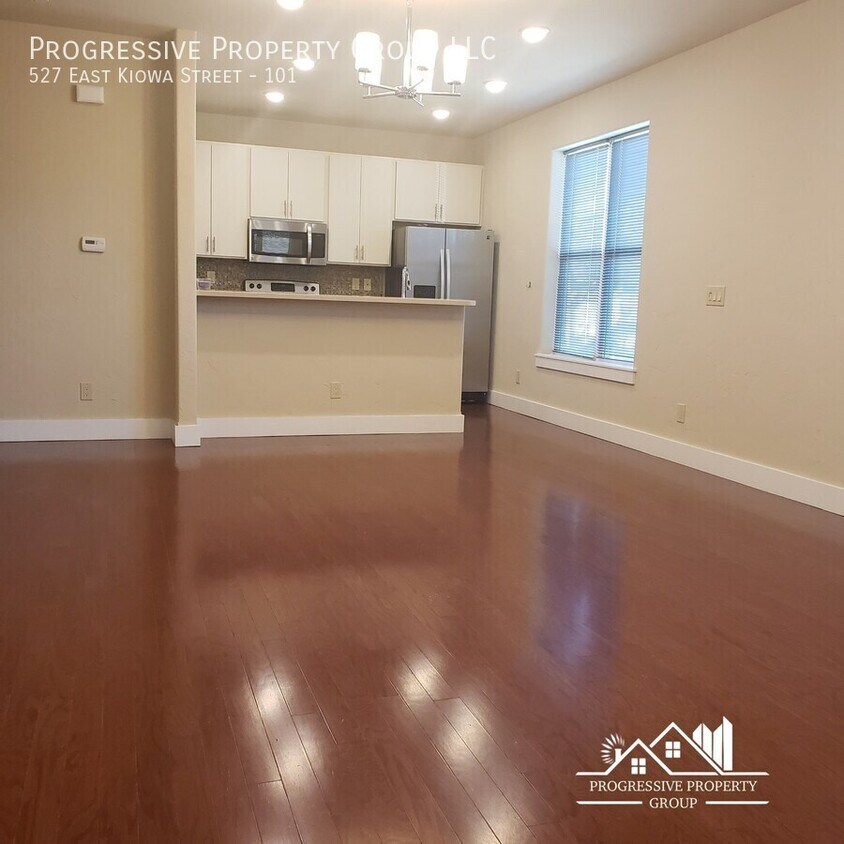 Foto principal - 527 E Kiowa St