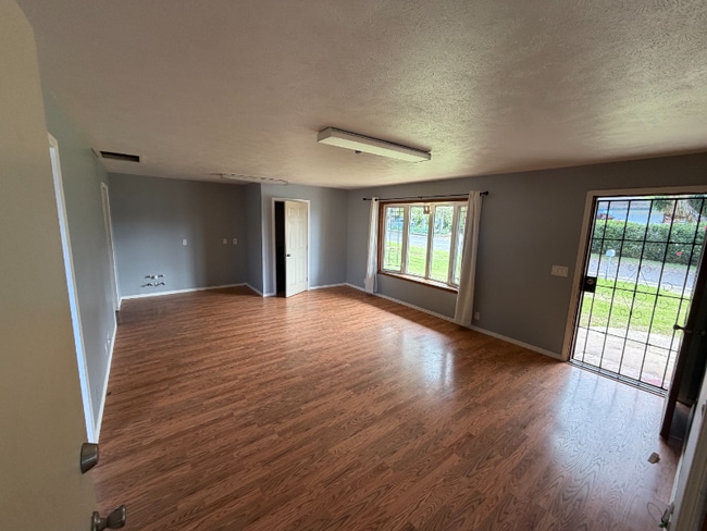 Building Photo - 60 Alapio Pl