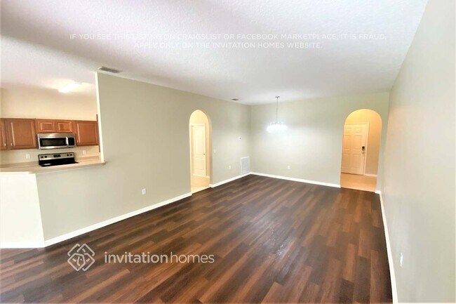 Foto del edificio - 3155 Burdock Ave