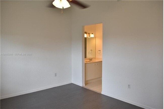 Foto del edificio - 8978 NW 53rd St