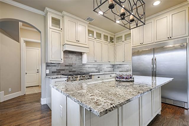 Building Photo - 2737 Farmers Branch Ln