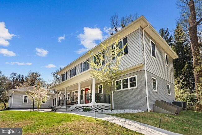 Foto del edificio - 3803 Estel Rd