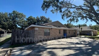 Building Photo - 3205 Bloomingdale Villas Ct