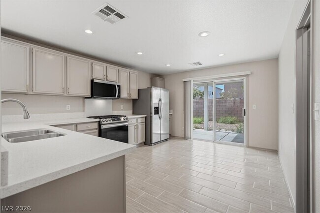 Building Photo - 11795 Magliana St